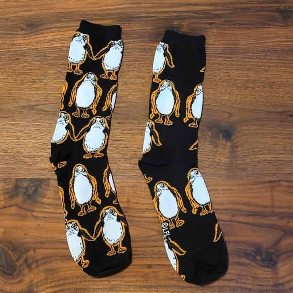 Star Wars porg crew socks (NWOT) - Picture 3 of 3